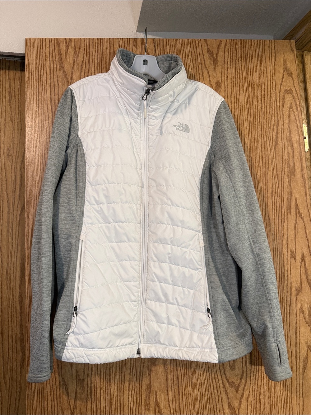 The North Face Women’s White & Gray Hybrid Puffer Jacket